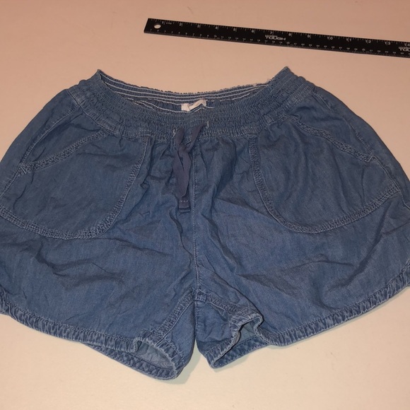 Maurices size large blue lightweight denim shorts - Picture 3 of 13